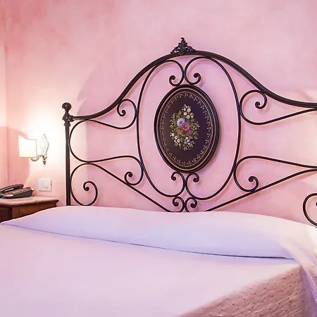 Hotel Relais Pian Delle Starze 4*